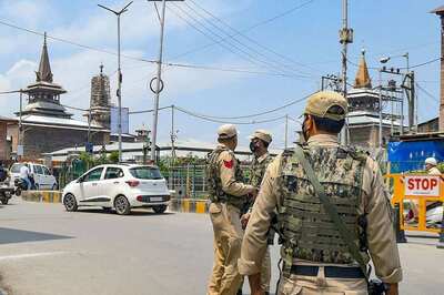 Security Forces Convoy Attacked in Jammu and Kashmir's Kulgam
