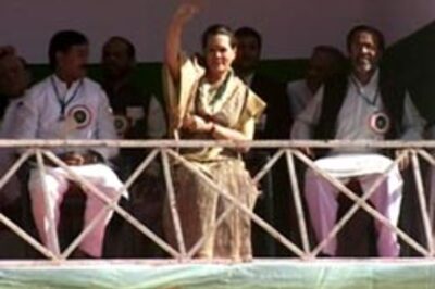 On campaign trail, Sonia woos Manipur