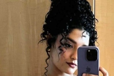 Ritika Singh Looks Stunning In This Co-ord Set, Calls Herself 'Curly Barbie'