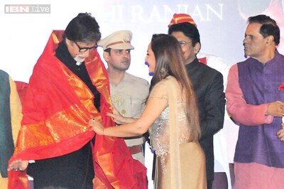 Amitabh Bachchan honoured with Yash Chopra Memorial Award