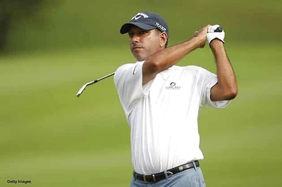 Outside chance for Jeev, lies three behind leader in Malaysia