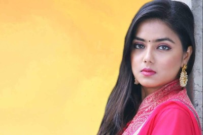 Actress Monalisa Bagal Gets Emotional Missing Her Parents At Ravrambha's Music Launch