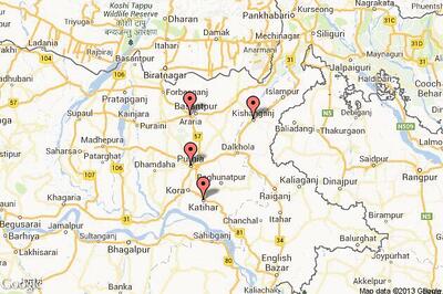 Thousands of Muslims in various flood-hit districts observe Ramzan fast