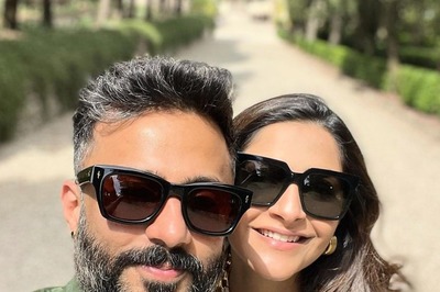 Sonam Kapoor Says 'It Never Gets Old' After Call With Anand Ahuja; Check His Hilarious Reply
