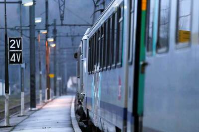 Paris Metro Fines Pregnant Woman for Walking Wrong Way