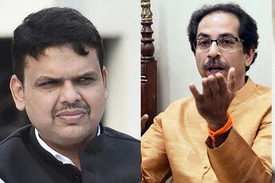 Sena mocks Fadnavis, says India 100% tolerant as it gives red carpet welcome to Pakistanis