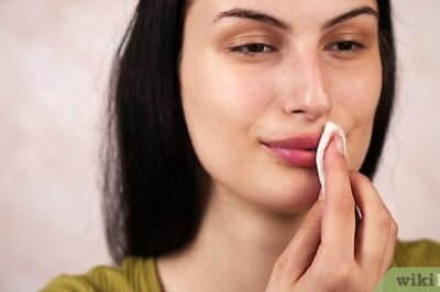 How to Take Lipstick Off