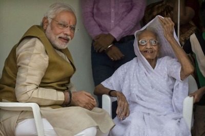 PM Modi Meets Mother During His Two-day Gujarat Visit
