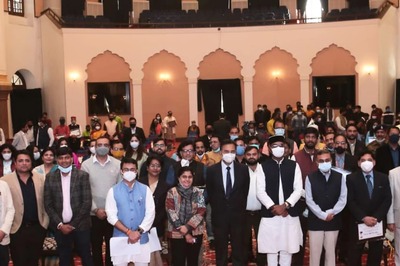 Unsung Covid-19 Warriors Felicitated in Bhopal for Relentless Work During Second Wave