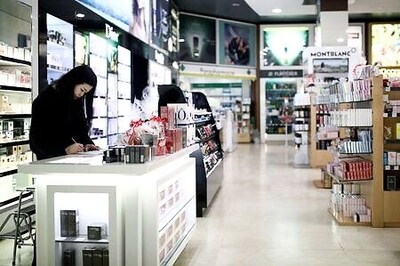 French unemployment rate hits 37-year low as lockdown skews data