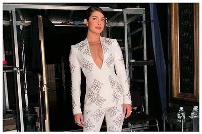 Priyanka Chopra Grooving to 'Sona Sona' from Major Saab is All of Us on Weekends