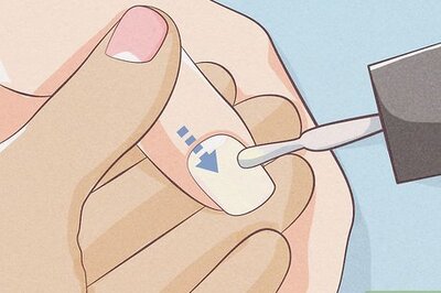 How to Use Mirror Powder on Nails