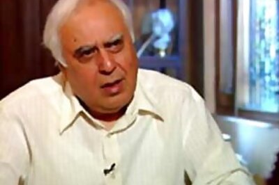80 pc marks not a must for IIT entrance exam: Sibal