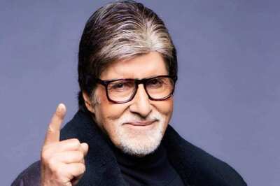 'Ha Hum Dete Hai': Amitabh Bachchan Opens Up On Gifting Jewellery To Wife Jaya On KBC 16