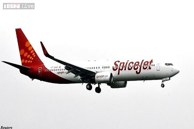 SpiceJet makes part payment of dues to AAI
