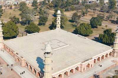 Mughal Emperor Jehangir Had A Large Collection Of Paintings