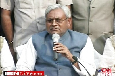Retail FDI allowed under foreign pressure: Nitish