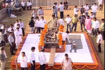 Bal Thackeray's public cremation marks a first for Mumbai