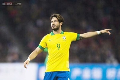 Tottenham, Arsenal set to bid for Brazilian striker Alexandre Pato