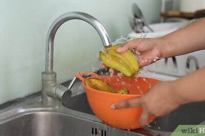 How to Cut a Starfruit