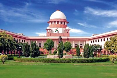 Bureaucrat can't be victimized for crtiticising government: SC