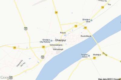 Ghazipur: Four die, 10 injured as jeep collides with tempo