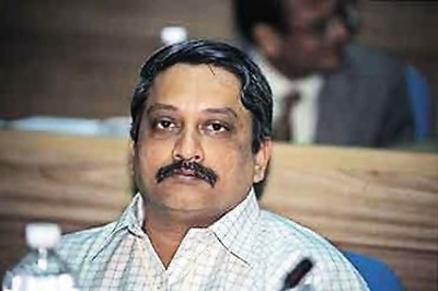 Defence Minister Manohar Parrikar files nomination for Rajya Sabha polls from UP