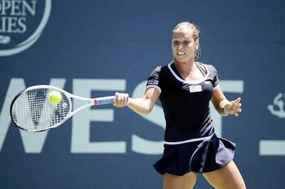 Dominika Cibulkova reaches semi-finals at Stanford
