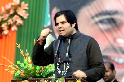Varun Gandhi escapes unhurt after stage collapses