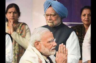 In 'Kursi Bachao Budget' Din, Congress Forgets How Manmohan Singh Buckled Under Alliance Pressure