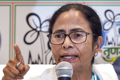Amid Poor Performance in Lok Sabha Polls, Mamata Asks TMC MLAs to Apologise to People for Past Mistakes