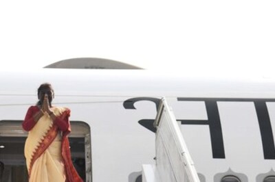 President Murmu Leaves for London to Attend Funeral of Queen Elizabeth II