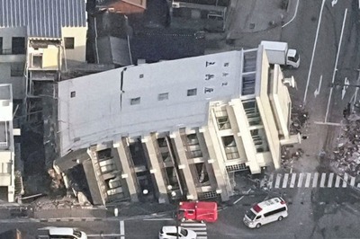 Japan Earthquake: 155 Jolts Recorded, Tsunami Warnings Lifted; Death Toll Reaches 48