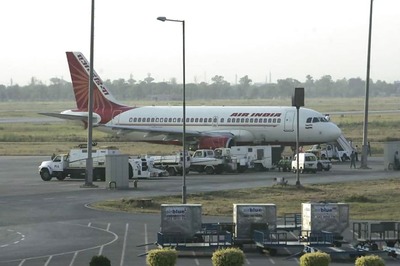 Air India Puts 2 Dreamliners on Sale to Raise USD 250 Million