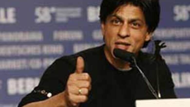 Shah Rukh slams Slumdog Millionaire critics