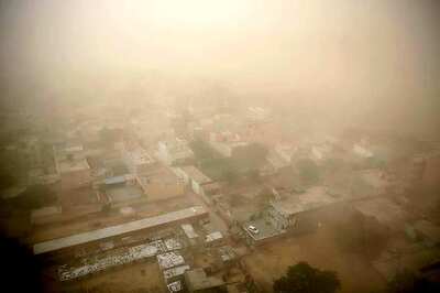 17 Killed in Separate Incidents of Dust Storms, Lightning And Rain in UP