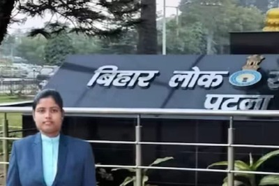 20-year-old Chitra Kumari Becomes DSP After Cracking BPSC On 1st Attempt