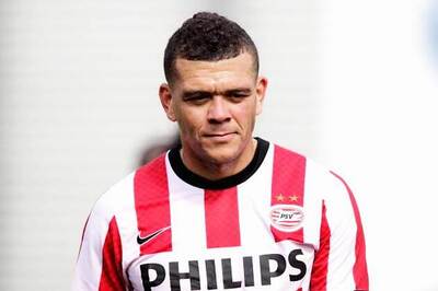 Bouma, Willems grab Holland's Euro berths