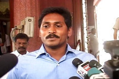 Andhra Cong MLA quits party to join Jagan