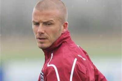 Beckham announces wish to remain with AC Milan