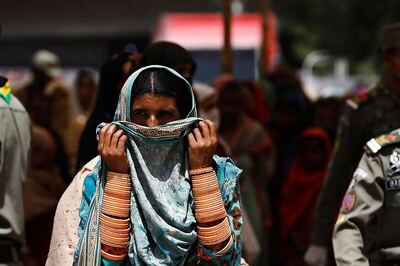 Cash-strapped Pakistan Receives $1.39 Billion Emergency Loan from IMF in Fight Against Coronavirus