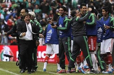 Mexico thrash New Zealand 5-1 in World Cup playoff