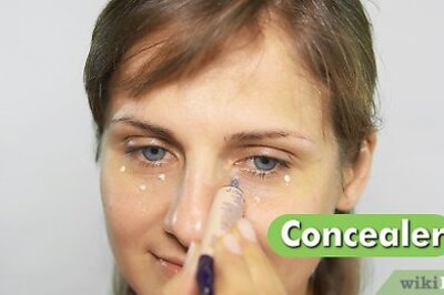 How to Make Blue Eyes Pop