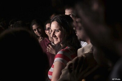 Sania-Shoaib match has Pak excited