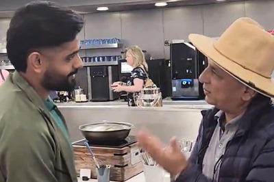 T20 World Cup: Babar Azam's Heartwarming Interaction With Cricket Icon Sunil Gavaskar | WATCH