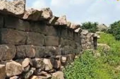 All About This Famous Chandela Dynasty Fort In MP's Chhatarpur