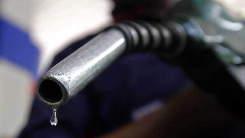 Oil Jumps as WHO Declares Emergency but Recommends No Travel, Trade Restrictions