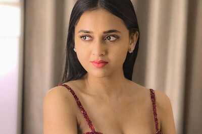 Neckline 101: How To Choose The Right Neckline According To Your Face Shape