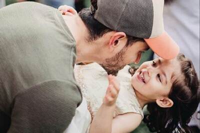 'Papa Coronavirus is There': Inaaya's Adorable Response to Kunal Kemmu Asking Her Why Can't We Go Out