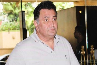 Rishi Kapoor Makes Woman Cry While Out On Family Dinner as Ranbir Watches Helplessly